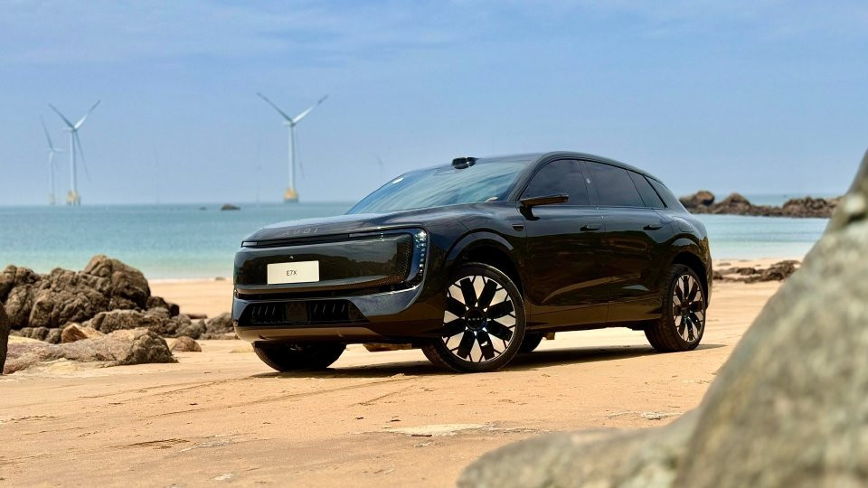 海川品车|中德共创 奥迪E7X重定纯电时代“真豪华SUV”