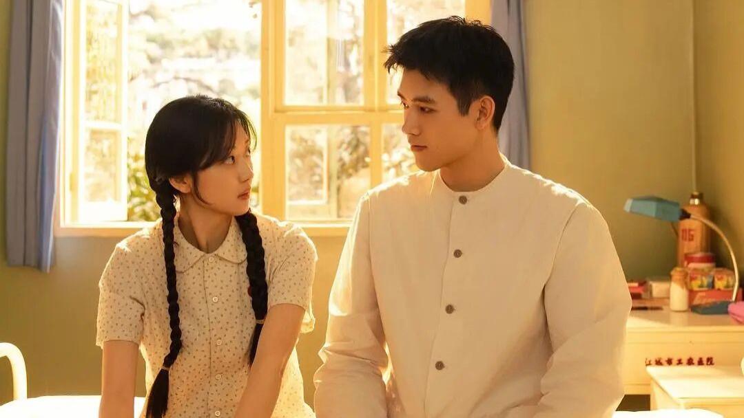 谁说那个年代“纯真”？《纯真年代的爱情》揭开的全是成年人的遮羞布