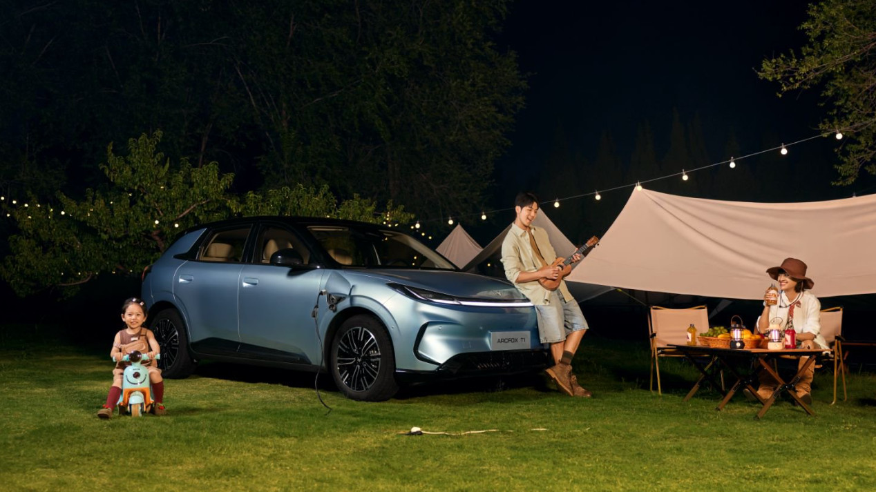 城乡二元市场的破壁者：极狐T1如何兼顾都市与乡镇出行场景