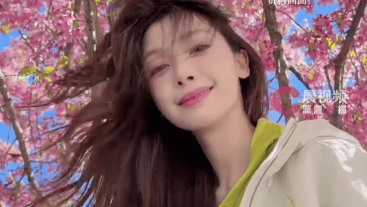 ​易梦玲官宣不关闭直播打赏！全额捐公益年底截图公示