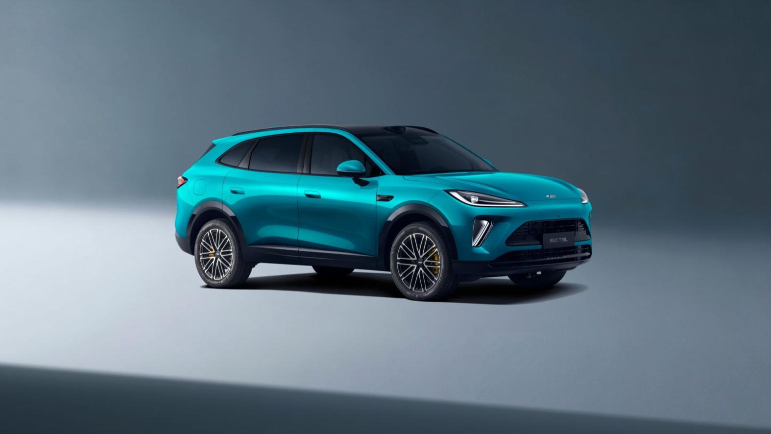 座舱芯片3nm级、类人猎鹰700智驾，奇瑞风云T9L 13.99万起预售