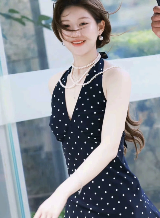 赵露思走拍美照，这也太好看了