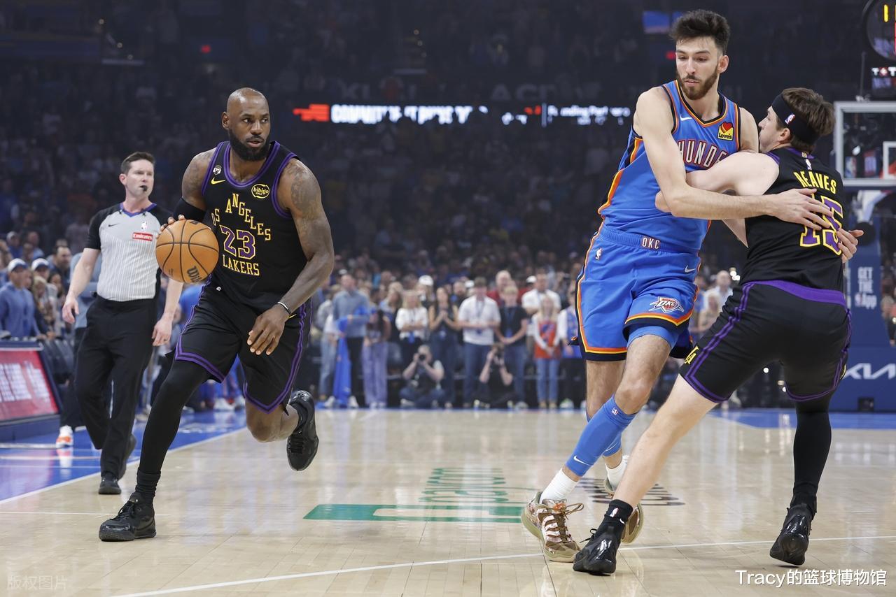 湖人本赛季完了！东契奇腿筋拉伤！惨败43分，詹姆斯耻辱正负值