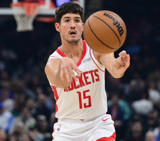 其实就是让谢泼德主控就完事了，杜兰特回不回来都一样，常规赛八连胜不就这么打的吗？