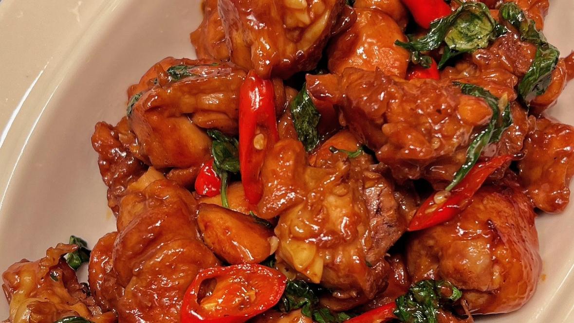 鲜辣直抵舌尖的快手硬菜：三杯鸡