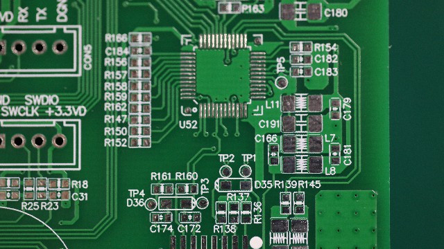别再让板厂头疼了！高精密PCB DFM自查清单（工程师必备）