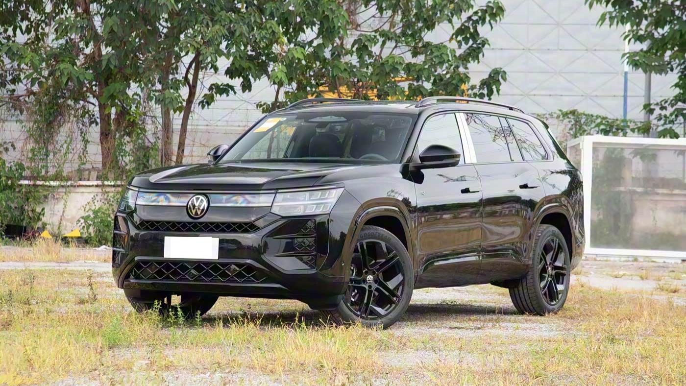 大众这款大七座智能SUV值得入手，一口价不足26万，配备三块大屏