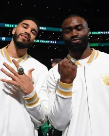 凯尔特人本赛季跟上赛季，孰强孰弱？

我觉得本赛季更强，布朗明显进化了，克塔+加