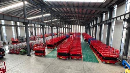 移动剪叉式高空作业平台安全科普 20 项标准化作业禁止条款汇总