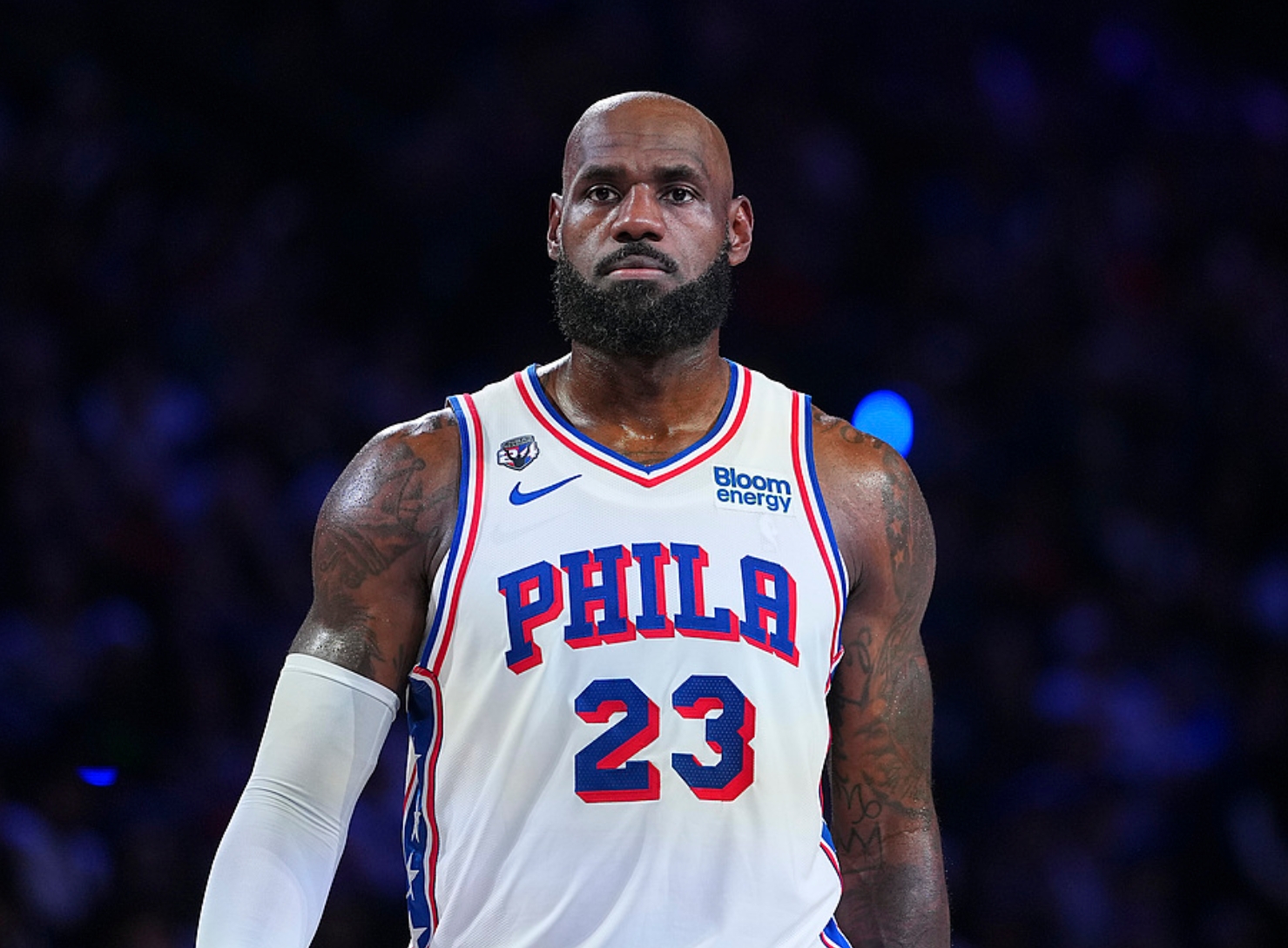 就在今天！詹姆斯保持了21年的NBA纪录被打破了
