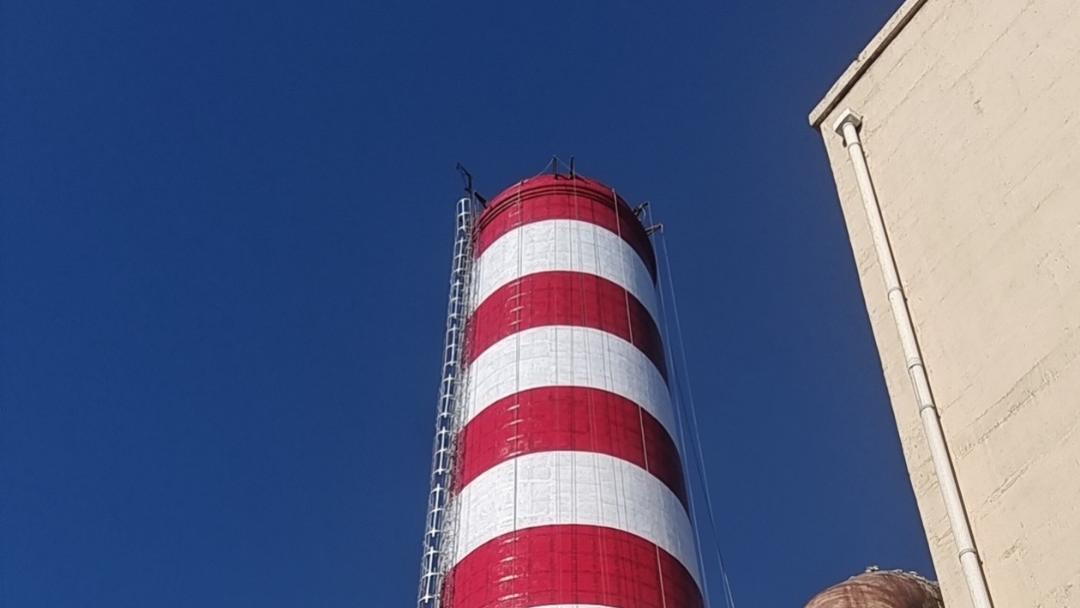 烟囱图标喷涂覆盖施工 色彩均匀附着力强