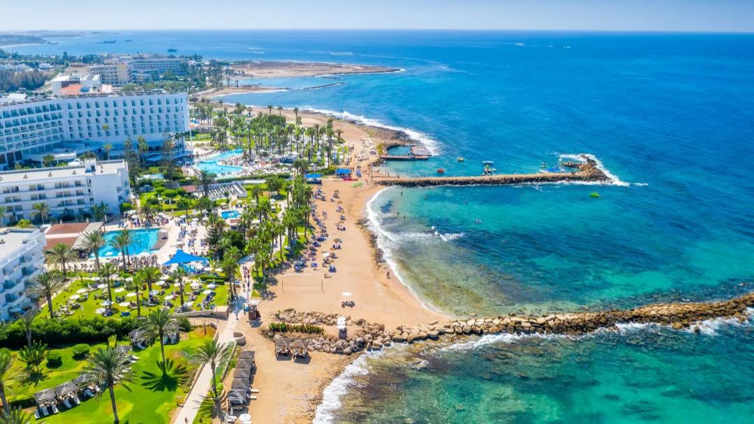 塞浦路斯：免费医疗+低门槛移民，开启旅居养老新选择~