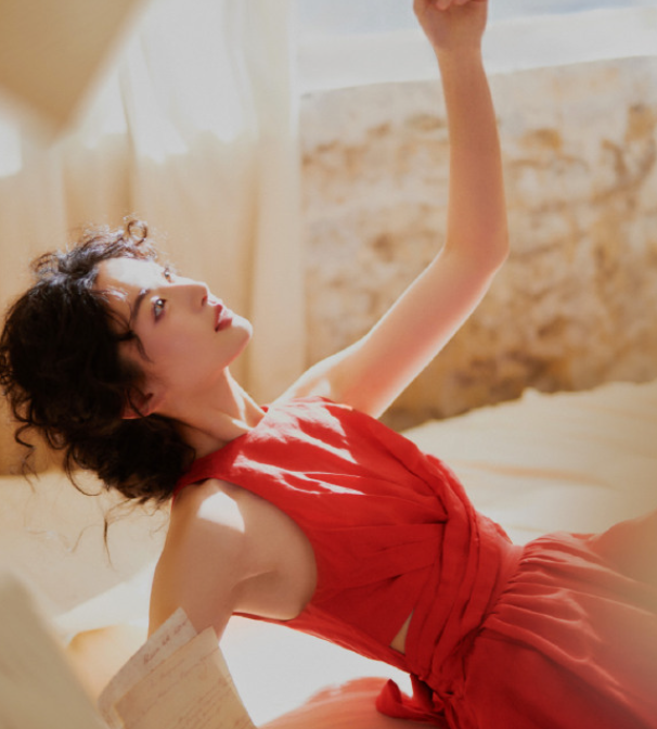 赵晴这元气满满的样子，是不是超nice的，感觉如何？