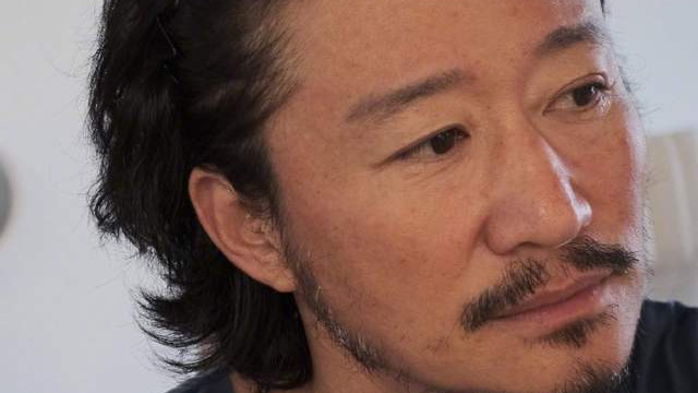 谢楠晒吴京独家照片庆生，硬汉回应亮了，中年夫妻的糖最齁！