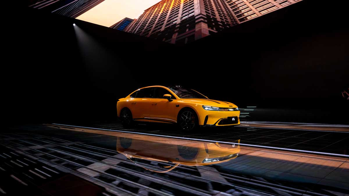 smart精灵6号全球首次亮相 重塑豪华掀背轿车新标杆