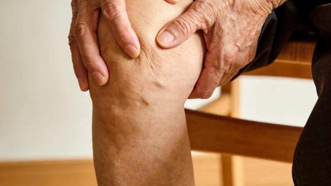 换季腿部反而更不舒服？把握这4点，平稳度过“倒春寒”！