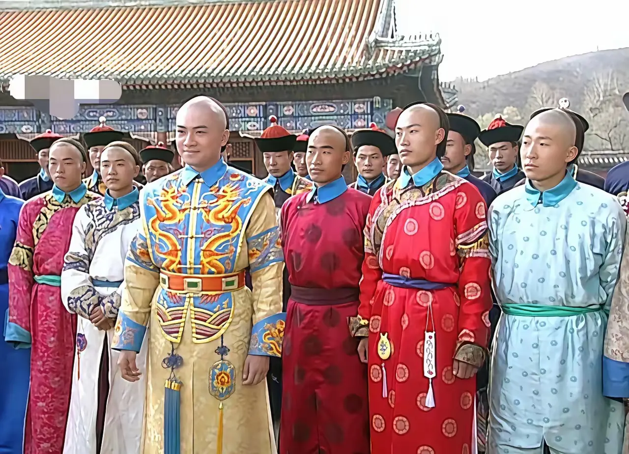 同样是皇子，为什么五阿哥永琪能穿龙袍？