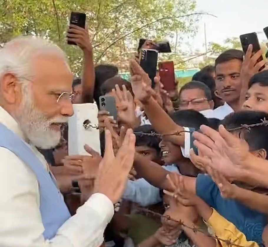 印度喊话中国卖尿素给他们，难道14亿人口的印度制造不出尿素吗？
其实印度造尿素和