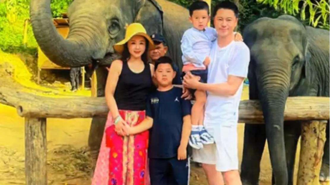 40岁的李小萌胖到120斤