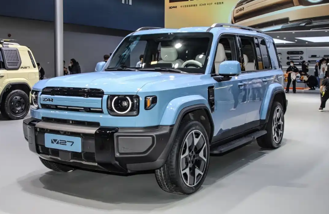 可城可野iCARV27与方程豹钛7怎么选
外观：都是方盒子，但风格不同
两台车都