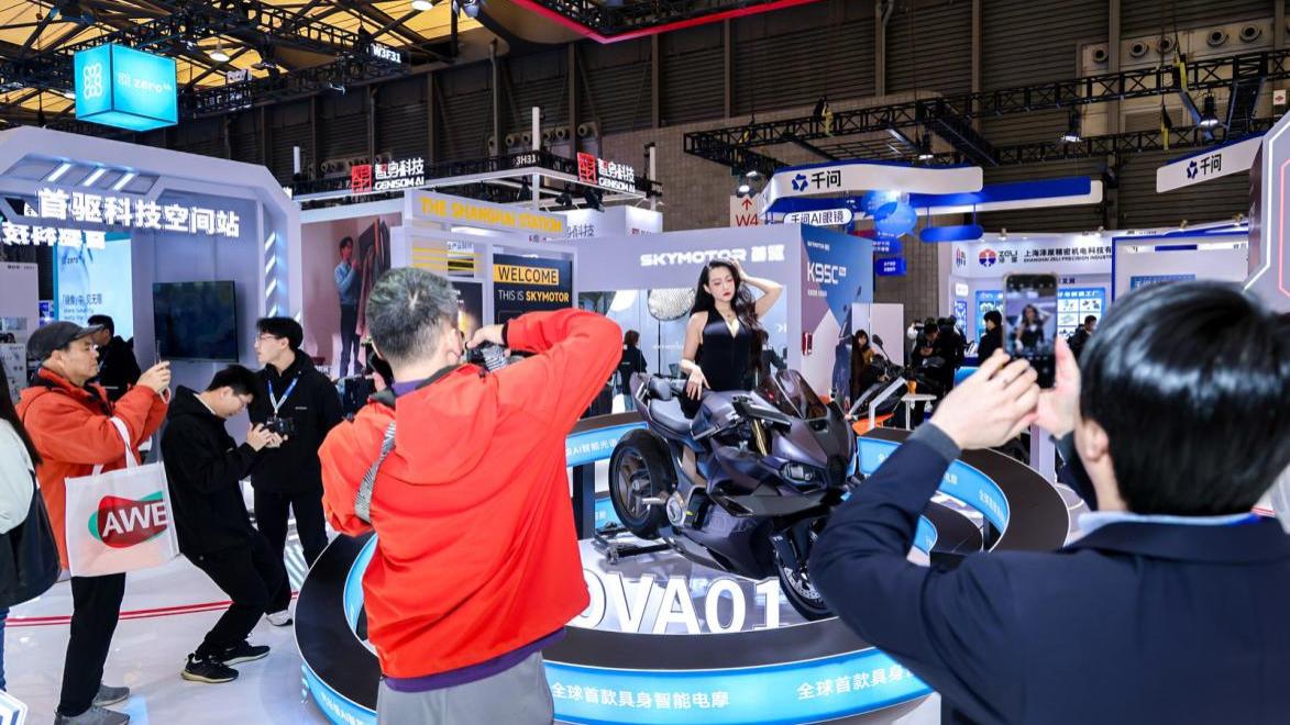 AI风暴席卷AWE，首驱科技以首创技术颠覆两轮出行