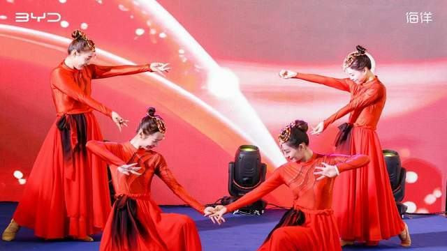 9 分钟满电！比亚迪闪充革命落地太原 双车上市即交付