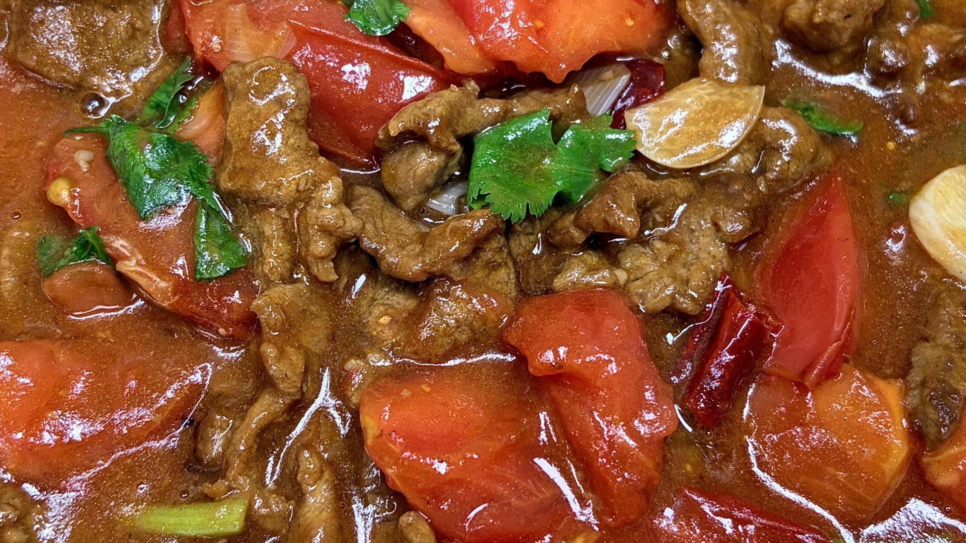 番茄炖牛肉：一锅咕嘟咕嘟的温柔乡！