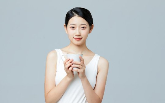 重生后我准备娶真千金，疯批前任却把我堵在海边，笑得比哭还难看：宁尧鹤，你敢不要我？