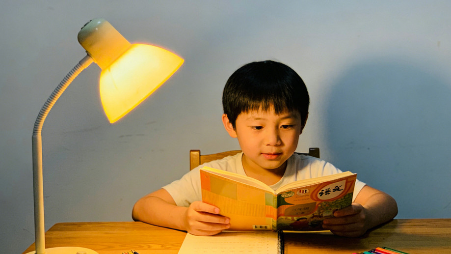 护眼大路灯越亮越好吗？亮度多少最合适？主流品牌大路灯能做到吗