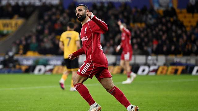 1-2！范戴克送礼，萨拉赫难救主，遭94分钟绝杀，利物浦爆大冷