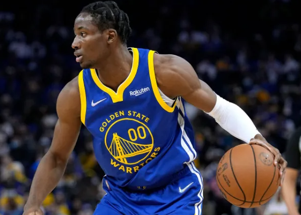 据报道，乔纳森-库明加已不可能在交易截止日前加盟国王。 
勇士只有在交易中包含基