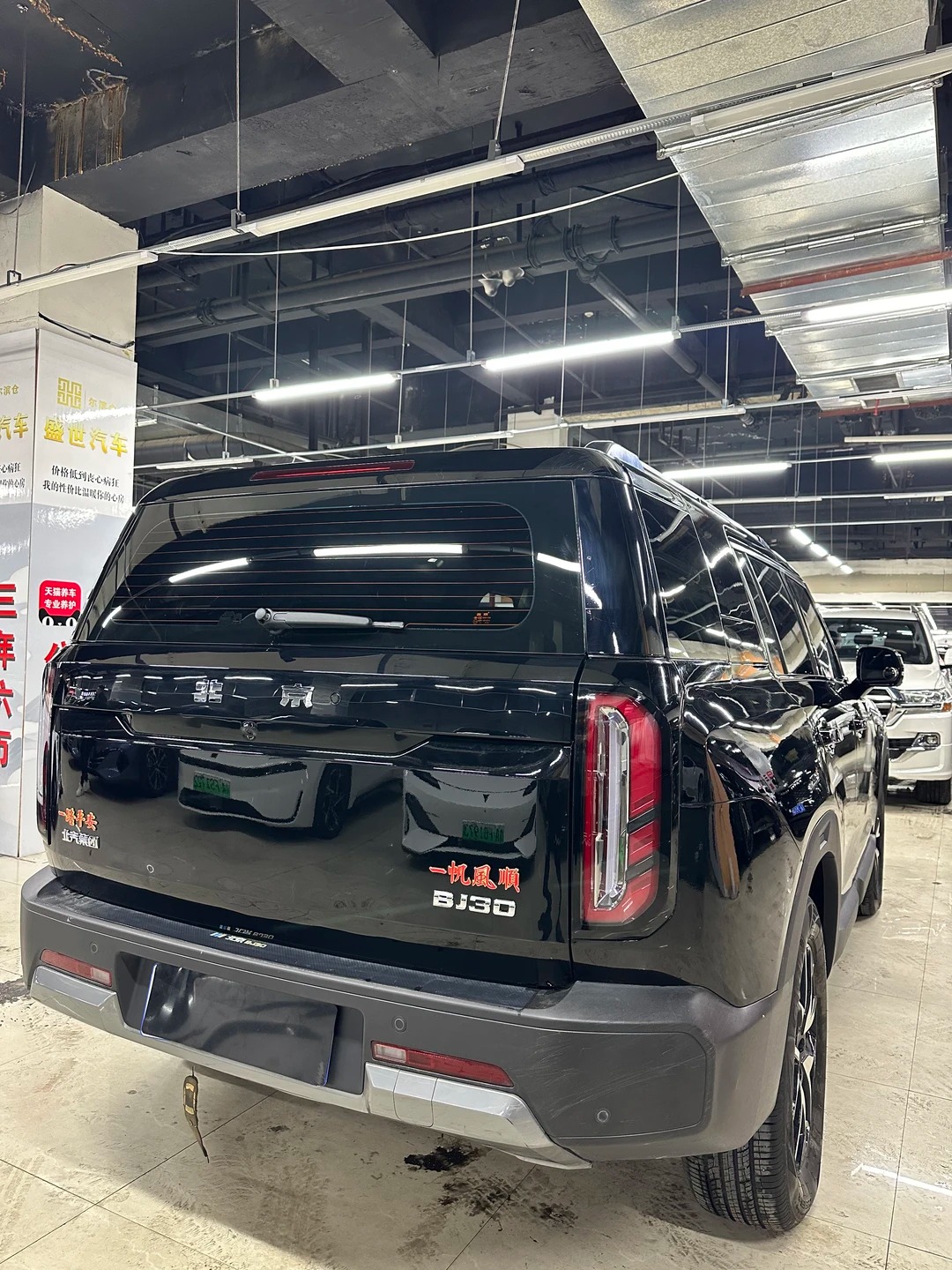 预算 10-15 万，想买一台有硬派气质的城市 SUV，我对比了哈弗大狗、吉利 