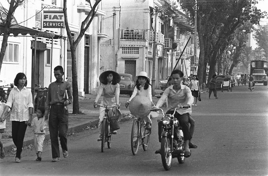  走，上班去！（60年代越南西贡）