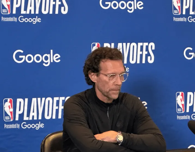 NBA季后赛后，奎因-斯耐德接受了记者采访，谈到了CJ-麦科勒姆：“CJ具备自主