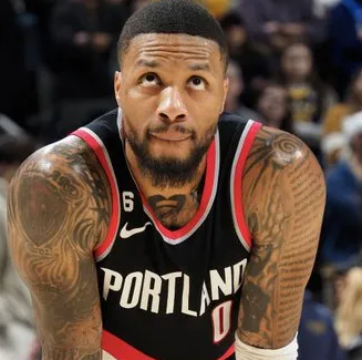 明日，开拓者将在主场迎来对阵马刺的季后赛首轮G4。
开拓者官方更新球队伤病报告，