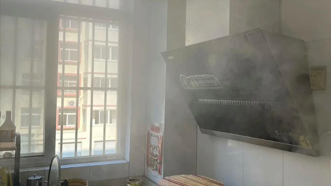 油烟机吸力“越来越小”怎么办？教你正确方法，吸力立马增大