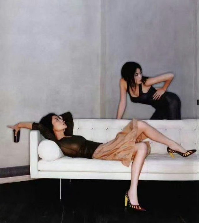 王菲居然还拍摄过这样的杂志，两位前夫都没有珍惜啊！ ​​​