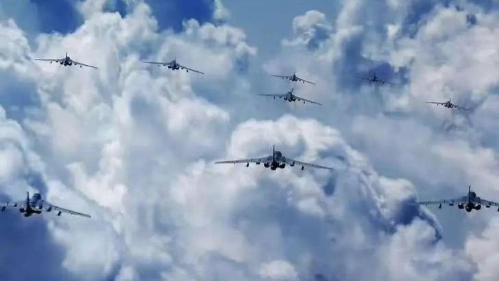 破晓巡航记——轰六K首次大编队突破岛链