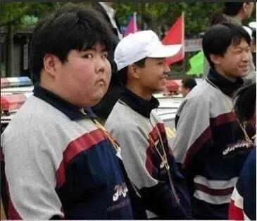 从表情包网红到家庭主夫：钱志君的转型之路