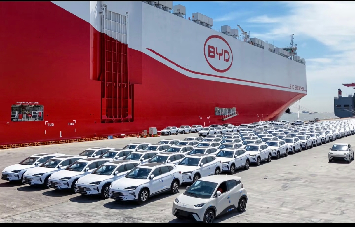 曾经看不起的比亚迪 BYD.被人称不要，现在竟然成为国产新能源车的骄傲