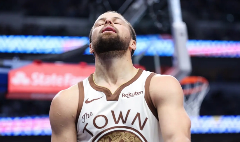 勇士季后赛没了！库里还是不要复出了！
随着输给了爵士队之后，勇士的排名也是被快船