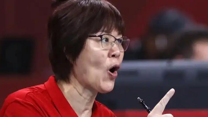 1991年，郎平在美国不幸车祸，对方想300美元私了，郎平：快报警