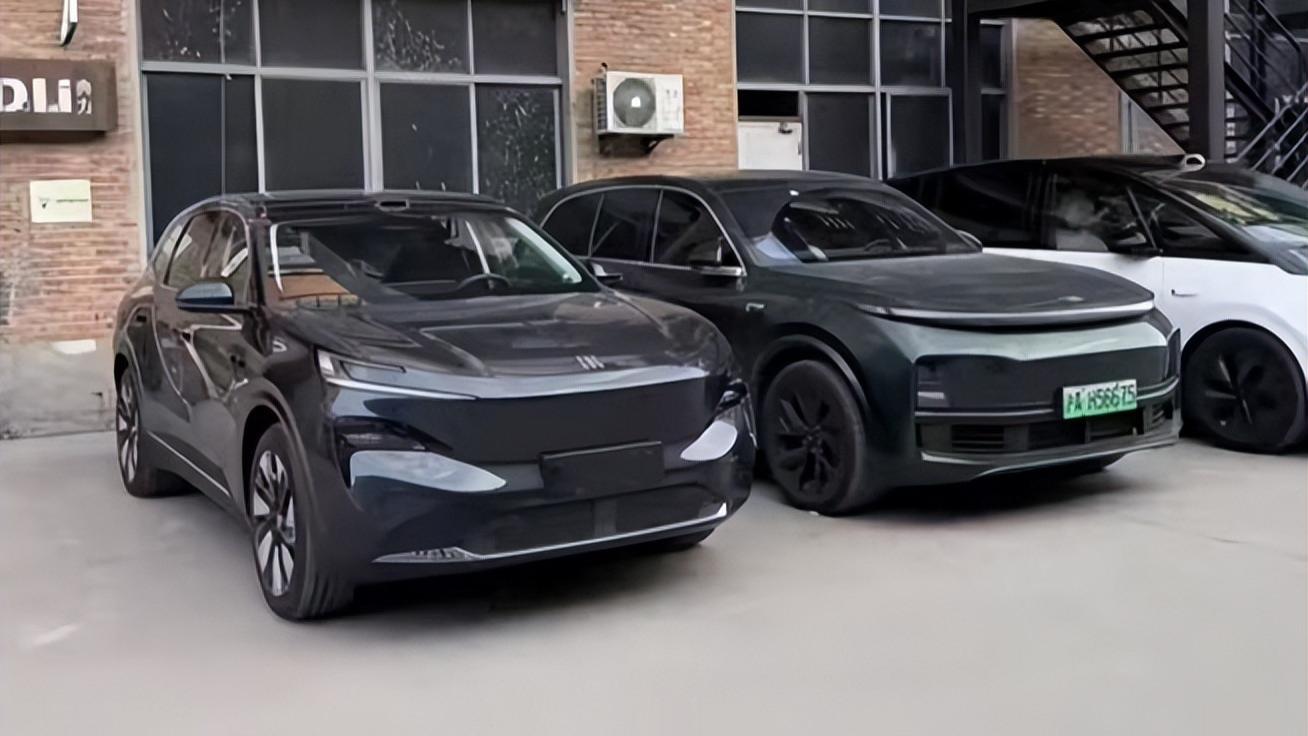 不给对手留活路？至境E7续航1600km，20扬声器+车载冰箱，等价格