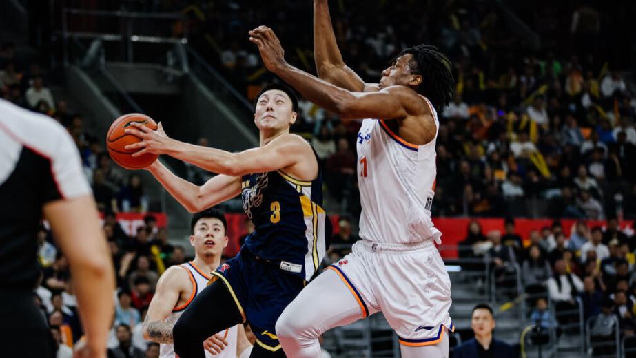 5战3负广东传4坏消息！三分创队史新低，战上海要做好输40分的准备