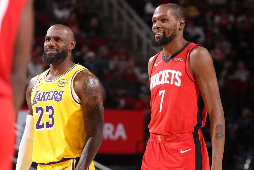 詹姆斯这么打我湖要争冠了…

老詹现在彻底想明白了，那就是完全不持球并且全心投入