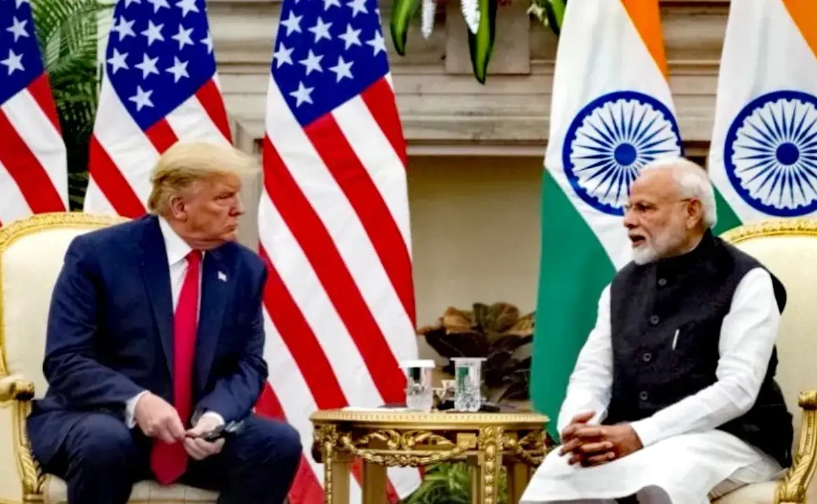 莫迪和特朗普，一个是忽悠界的大神，一个是牛皮界的大师。
都知道美印之间因为关税问