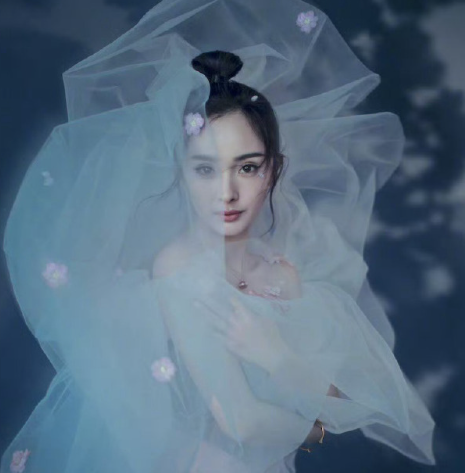 愿你历经山河，依然觉得人间值得，永远赤诚，永远明亮