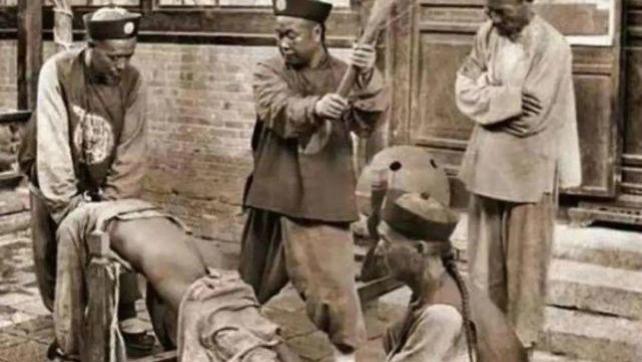 【旧事】官老爷下令“重责40大板”，衙役未必真的打40下、作弊很高明