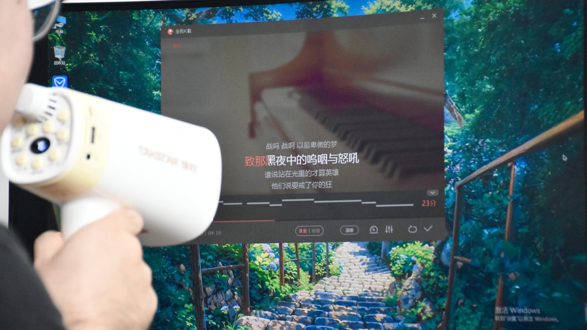 告别笨重！得胜ME30喊话器评测：高颜值轻便设计，讲解带团神器