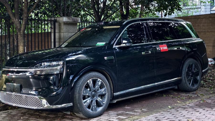 全新一代问界M9现身，外观更显大气，尺寸提升，还带6颗激光雷达